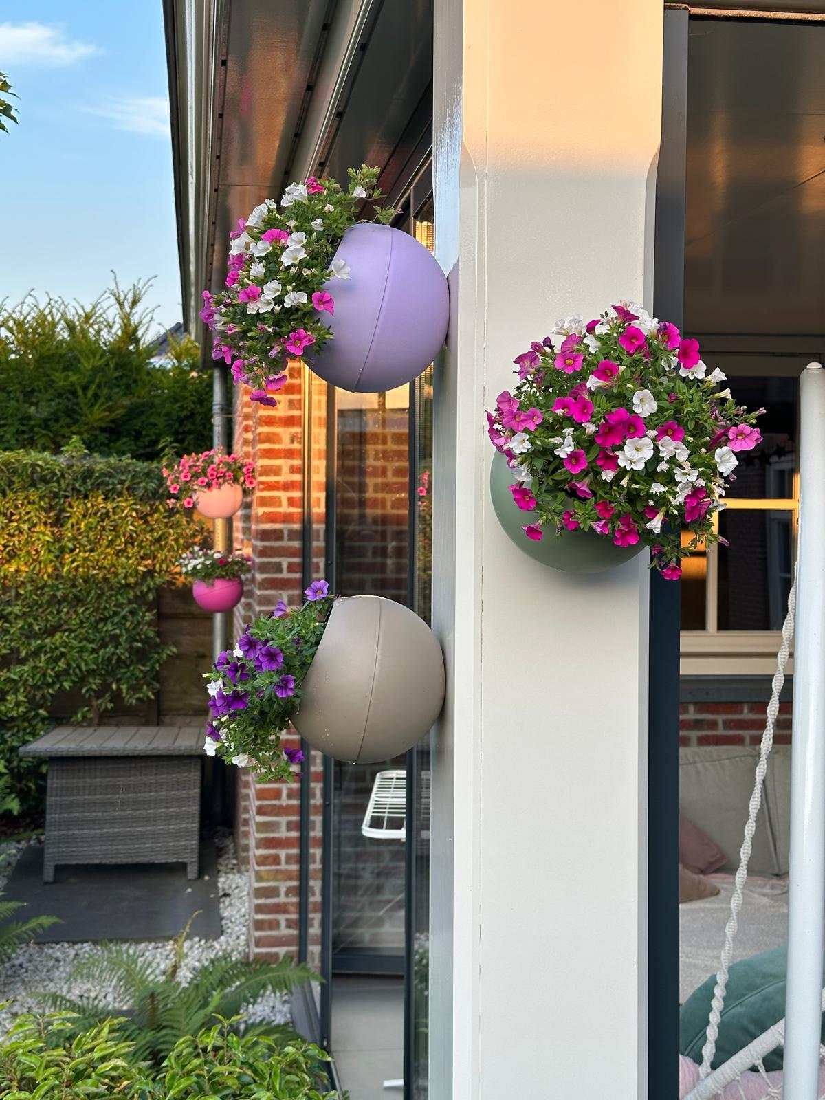 Schroefduim voor montage aan de wand close-up