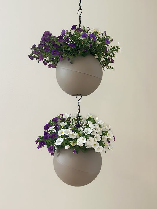 moderne Globee Taupe plantenpot in taupekleur voor strak en warm interieur
